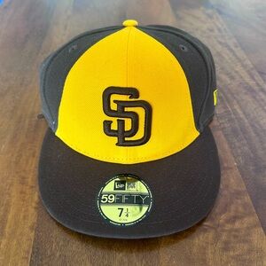 New Era 59Fifty San Diego Padres Hat - NWT